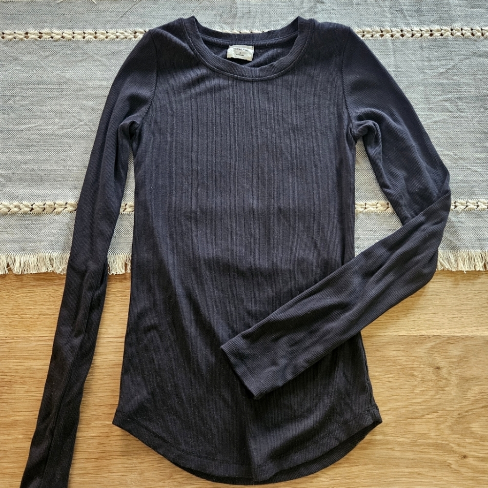 Black Ribbed Long Sleeve